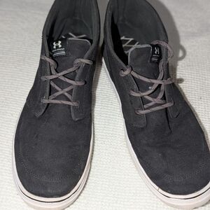 Under Armour Black Sneakers with Suede Finish and Padded Collar